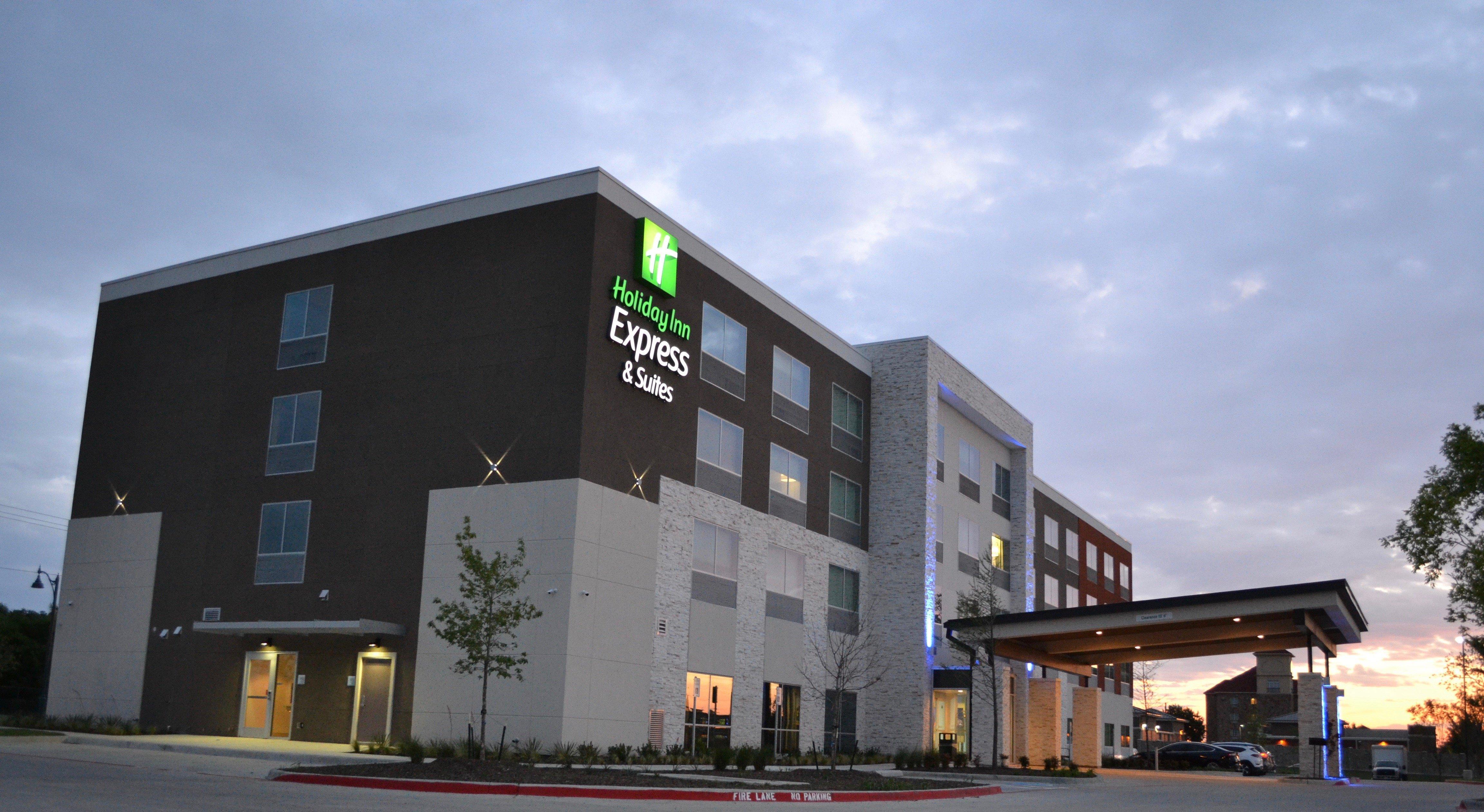 Holiday Inn Express & Suites Mckinney - Frisco East By Ihg Exterior foto